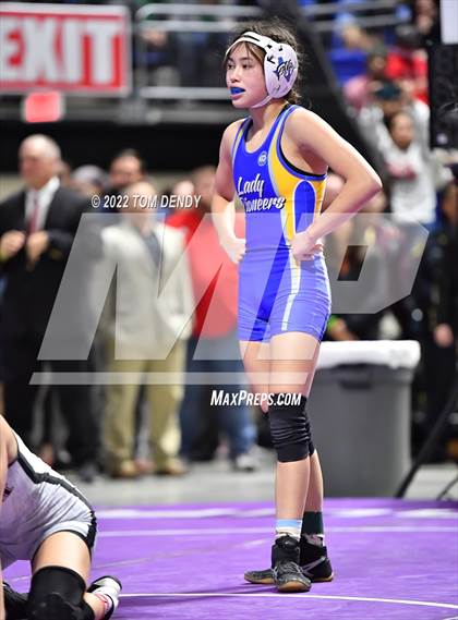 Thumbnail 2 in UIL State Championships - 6A 95lb Final photogallery.