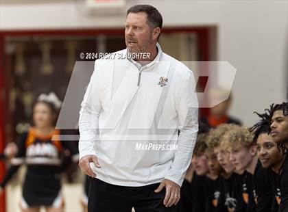 Thumbnail 1 in East St. Louis vs. Mt. Vernon (IHSA 3A Sectionals Semifinal) photogallery.