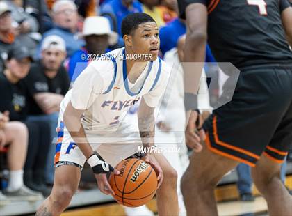 Thumbnail 3 in East St. Louis vs. Mt. Vernon (IHSA 3A Sectionals Semifinal) photogallery.