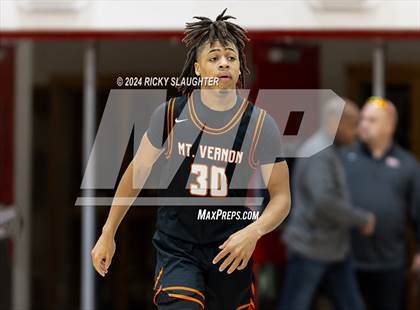 Thumbnail 2 in East St. Louis vs. Mt. Vernon (IHSA 3A Sectionals Semifinal) photogallery.