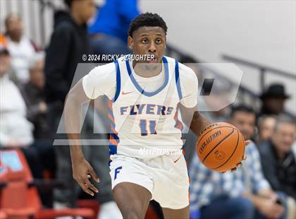 Thumbnail 3 in East St. Louis vs. Mt. Vernon (IHSA 3A Sectionals Semifinal) photogallery.