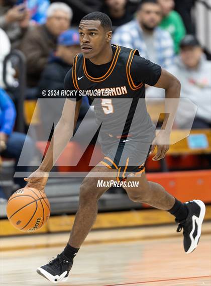 Thumbnail 3 in East St. Louis vs. Mt. Vernon (IHSA 3A Sectionals Semifinal) photogallery.