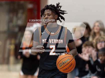 Thumbnail 3 in East St. Louis vs. Mt. Vernon (IHSA 3A Sectionals Semifinal) photogallery.