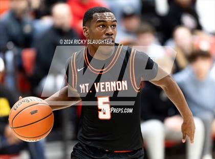 Thumbnail 3 in East St. Louis vs. Mt. Vernon (IHSA 3A Sectionals Semifinal) photogallery.