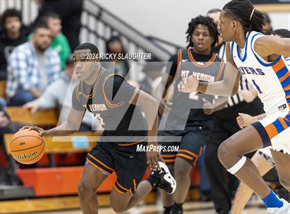 Thumbnail 2 in East St. Louis vs. Mt. Vernon (IHSA 3A Sectionals Semifinal) photogallery.