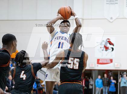 Thumbnail 3 in East St. Louis vs. Mt. Vernon (IHSA 3A Sectionals Semifinal) photogallery.