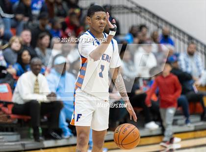 Thumbnail 3 in East St. Louis vs. Mt. Vernon (IHSA 3A Sectionals Semifinal) photogallery.
