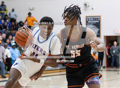 Thumbnail 1 in East St. Louis vs. Mt. Vernon (IHSA 3A Sectionals Semifinal) photogallery.