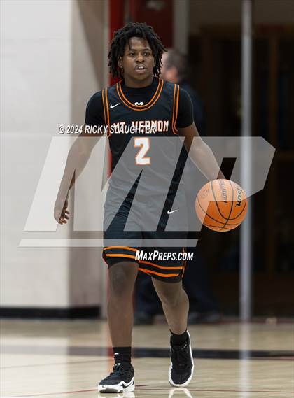 Thumbnail 3 in East St. Louis vs. Mt. Vernon (IHSA 3A Sectionals Semifinal) photogallery.