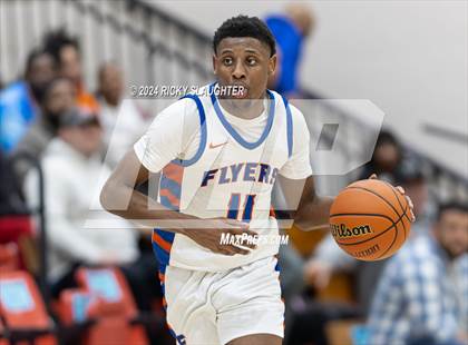 Thumbnail 1 in East St. Louis vs. Mt. Vernon (IHSA 3A Sectionals Semifinal) photogallery.