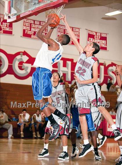 Thumbnail 3 in Jordan vs. Fremont (Rose City Round Ball Classic) photogallery.