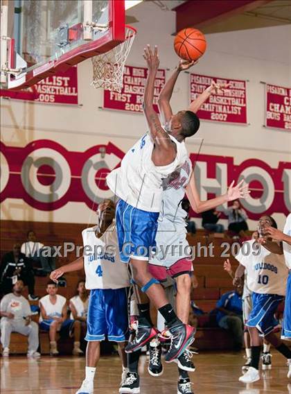 Thumbnail 2 in Jordan vs. Fremont (Rose City Round Ball Classic) photogallery.