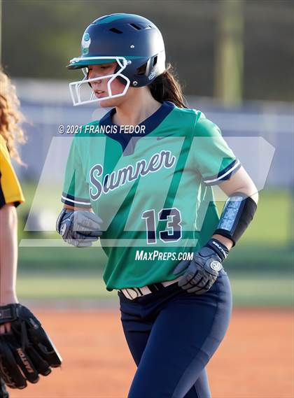 Thumbnail 3 in Sumner vs. Blake photogallery.