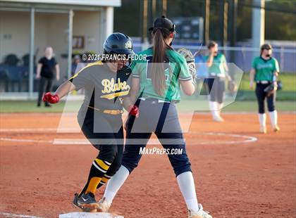 Thumbnail 2 in Sumner vs. Blake photogallery.