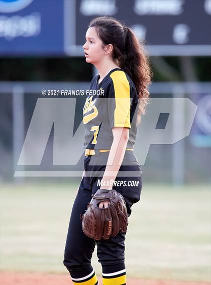 Thumbnail 2 in Sumner vs. Blake photogallery.