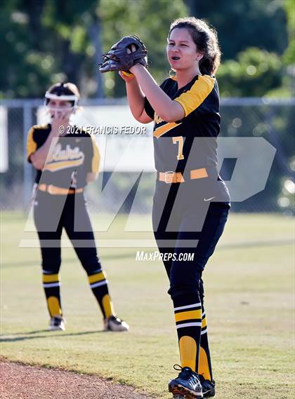 Thumbnail 2 in Sumner vs. Blake photogallery.