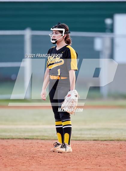 Thumbnail 3 in Sumner vs. Blake photogallery.