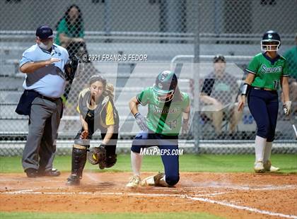 Thumbnail 3 in Sumner vs. Blake photogallery.