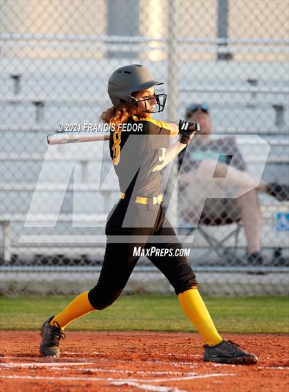 Thumbnail 3 in Sumner vs. Blake photogallery.