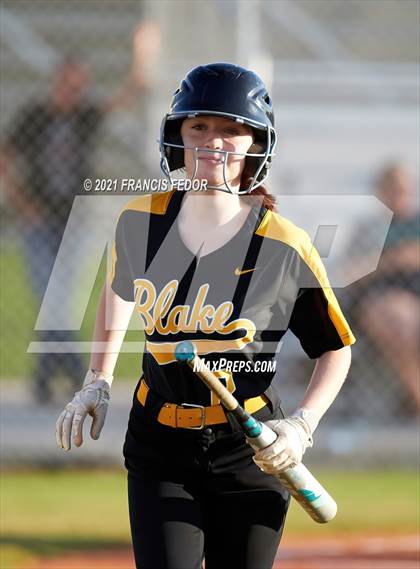 Thumbnail 2 in Sumner vs. Blake photogallery.