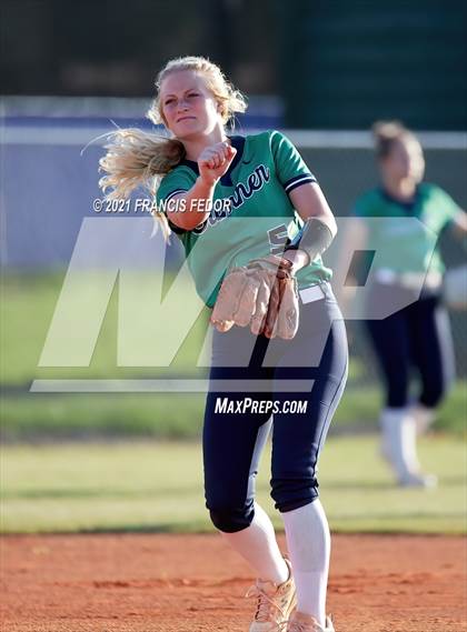 Thumbnail 1 in Sumner vs. Blake photogallery.