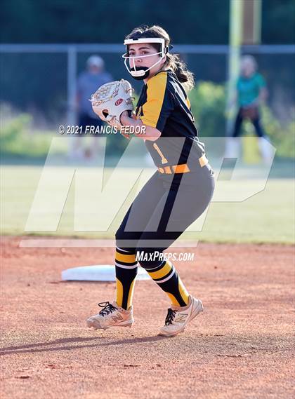 Thumbnail 1 in Sumner vs. Blake photogallery.