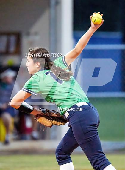 Thumbnail 2 in Sumner vs. Blake photogallery.