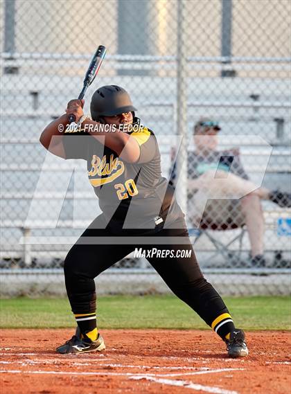 Thumbnail 3 in Sumner vs. Blake photogallery.