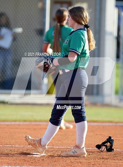 Thumbnail 2 in Sumner vs. Blake photogallery.