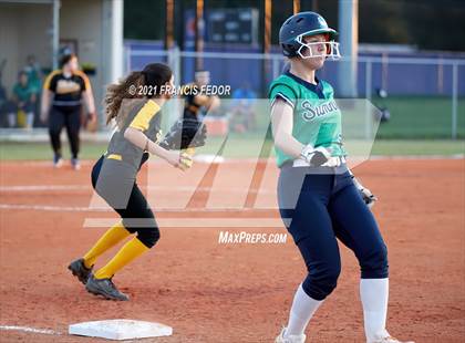 Thumbnail 2 in Sumner vs. Blake photogallery.