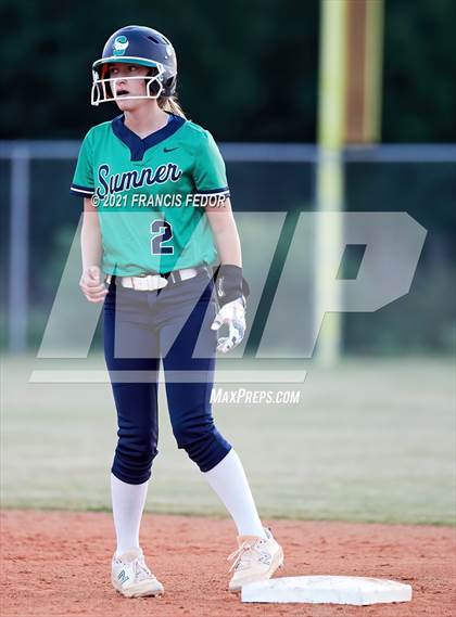 Thumbnail 3 in Sumner vs. Blake photogallery.