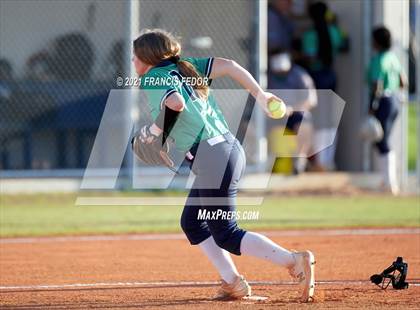 Thumbnail 3 in Sumner vs. Blake photogallery.