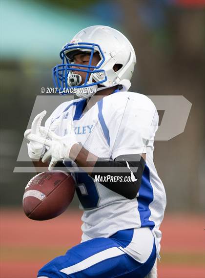 Thumbnail 2 in Hinkley @ Lakewood photogallery.