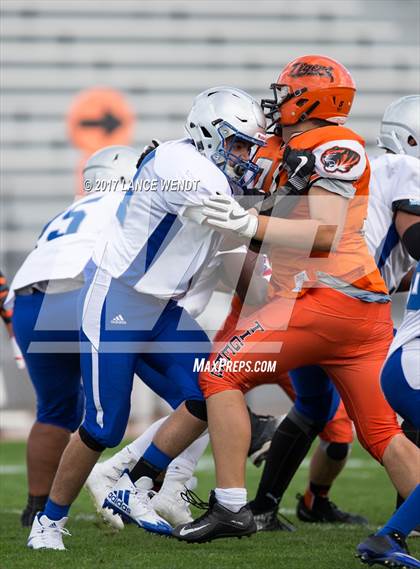 Thumbnail 3 in Hinkley @ Lakewood photogallery.