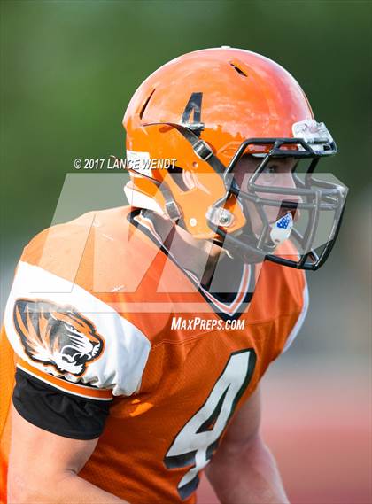 Thumbnail 1 in Hinkley @ Lakewood photogallery.