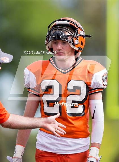 Thumbnail 3 in Hinkley @ Lakewood photogallery.