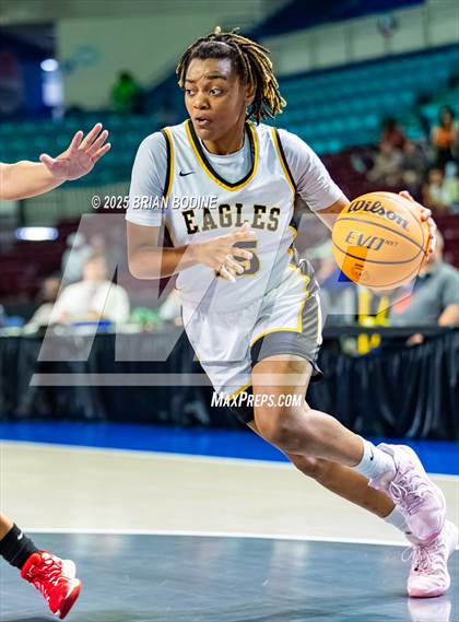Thumbnail 1 in Greenville vs Greenwood (SCHSL 5A Div 2 Semifinal) photogallery.