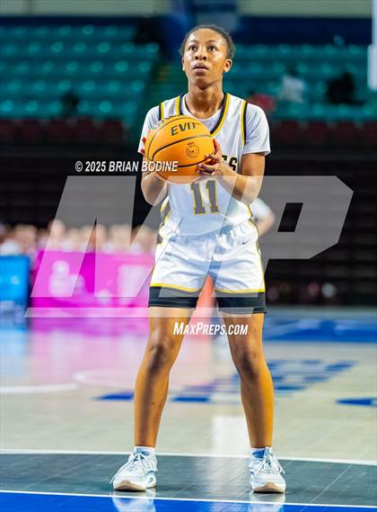 Thumbnail 3 in Greenville vs Greenwood (SCHSL 5A Div 2 Semifinal) photogallery.