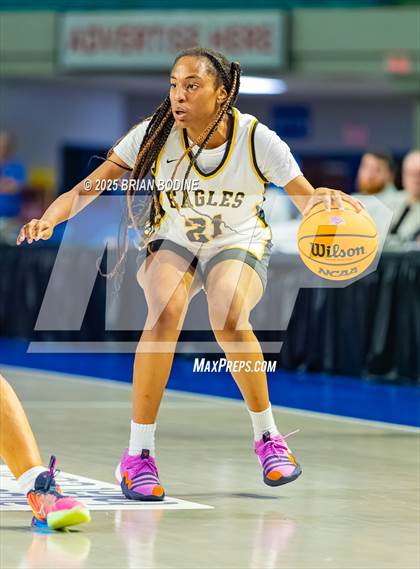 Thumbnail 1 in Greenville vs Greenwood (SCHSL 5A Div 2 Semifinal) photogallery.