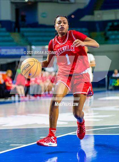 Thumbnail 2 in Greenville vs Greenwood (SCHSL 5A Div 2 Semifinal) photogallery.