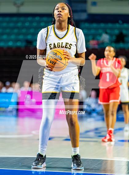 Thumbnail 2 in Greenville vs Greenwood (SCHSL 5A Div 2 Semifinal) photogallery.