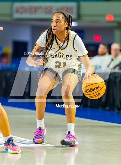 Thumbnail 1 in Greenville vs Greenwood (SCHSL 5A Div 2 Semifinal) photogallery.