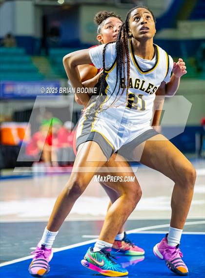 Thumbnail 1 in Greenville vs Greenwood (SCHSL 5A Div 2 Semifinal) photogallery.