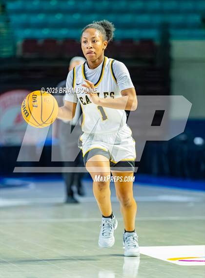 Thumbnail 1 in Greenville vs Greenwood (SCHSL 5A Div 2 Semifinal) photogallery.