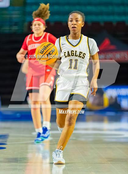 Thumbnail 1 in Greenville vs Greenwood (SCHSL 5A Div 2 Semifinal) photogallery.