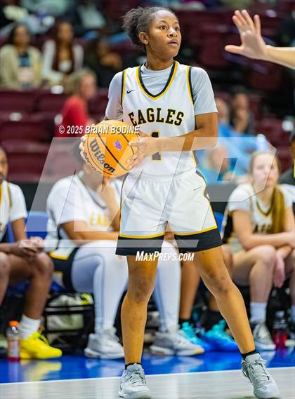 Thumbnail 2 in Greenville vs Greenwood (SCHSL 5A Div 2 Semifinal) photogallery.
