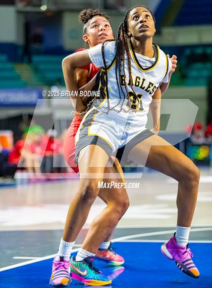 Thumbnail 1 in Greenville vs Greenwood (SCHSL 5A Div 2 Semifinal) photogallery.