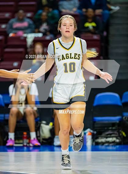 Thumbnail 2 in Greenville vs Greenwood (SCHSL 5A Div 2 Semifinal) photogallery.