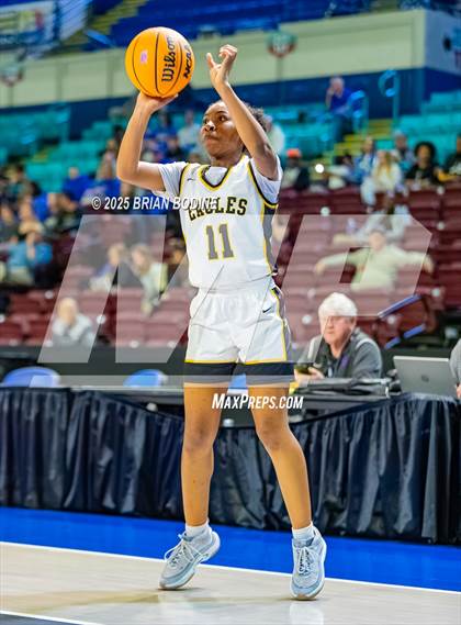 Thumbnail 2 in Greenville vs Greenwood (SCHSL 5A Div 2 Semifinal) photogallery.