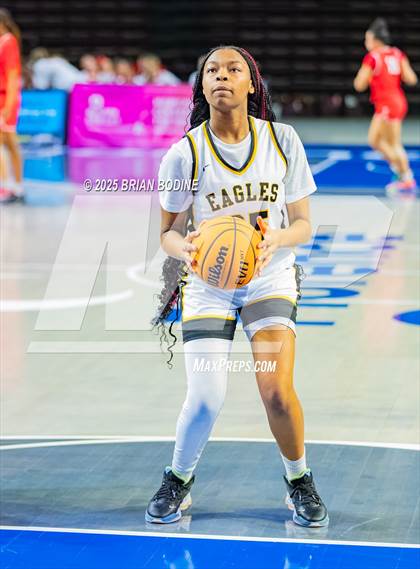 Thumbnail 2 in Greenville vs Greenwood (SCHSL 5A Div 2 Semifinal) photogallery.